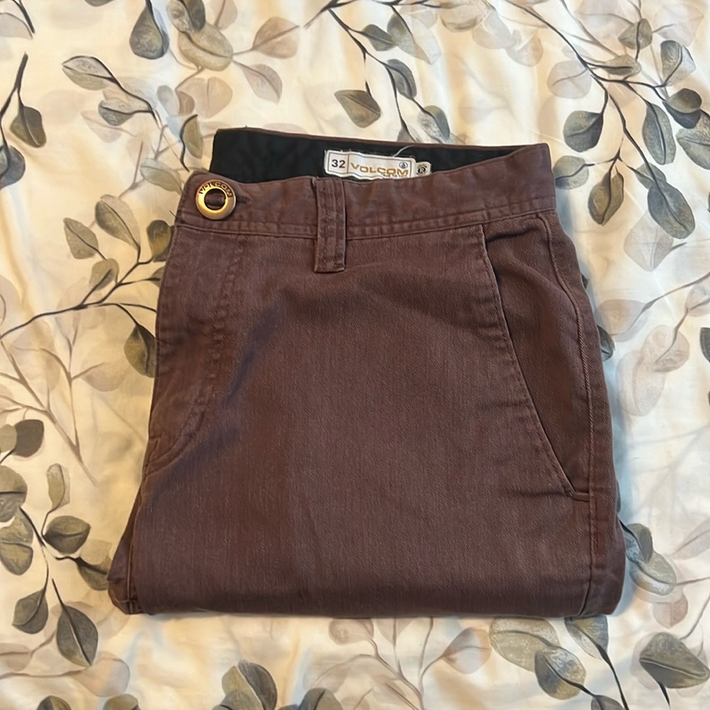Volcom chino